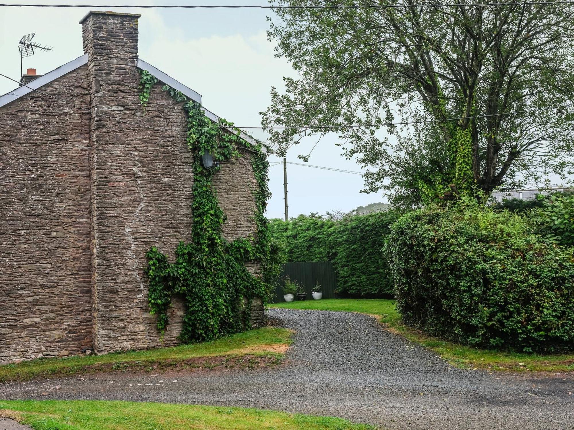 Greig House Farm Villa Llangattock Lingoed Bagian luar foto